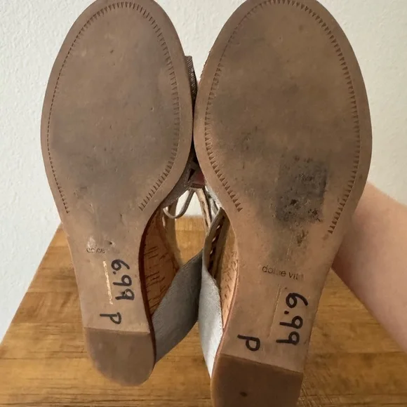 Women's Lace-Up Wedge Sandals in Light Gray - Picture 2 of 2